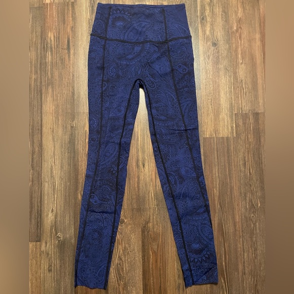 Lululemon Leggings Bundle (multiple colours) Size 2 - Picture 7 of 10